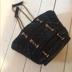 Chanel Tote , luxe diamond quilted leather